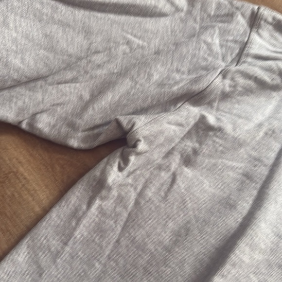 KOTN Sweatshirt - Picture 4 of 7